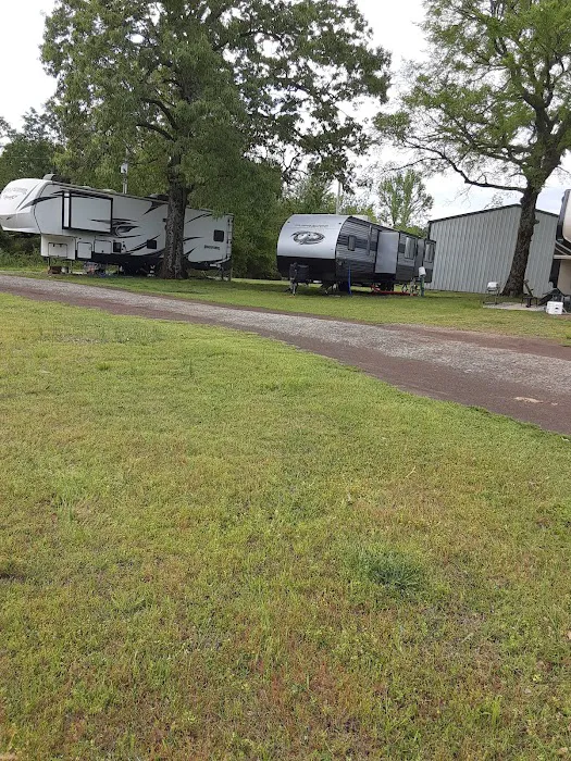 Hickey Town RV Park Picture 10
