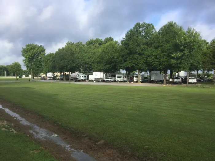 Red River RV Park Picture 10