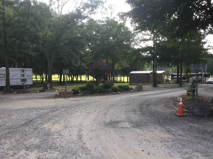 Red River RV Park Picture 2