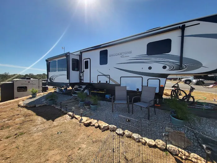 Buddy's Backyard RV Resort Picture 1