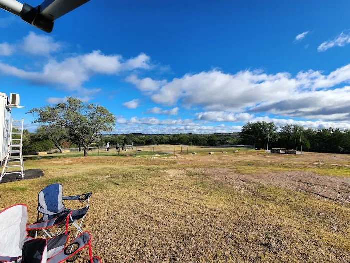 Buddy's Backyard RV Resort Picture 3