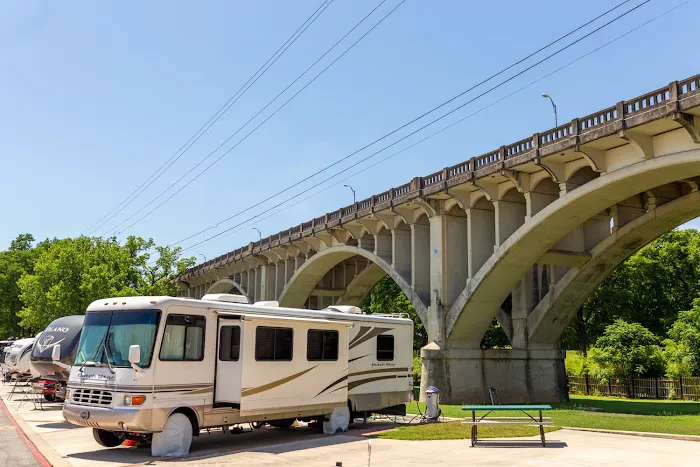 River Ranch RV Resort Picture 6