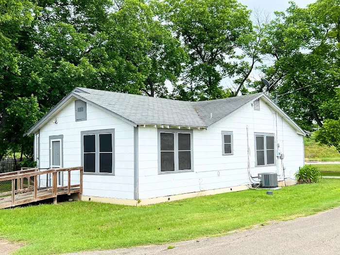 Pecan Way Mobile Home Park Picture 3