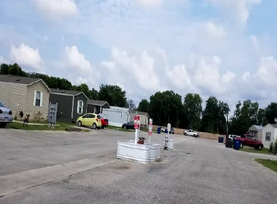 Pecan Way Mobile Home Park Picture 10