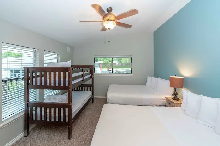 Sun Retreats Texas Hill Country Picture 4