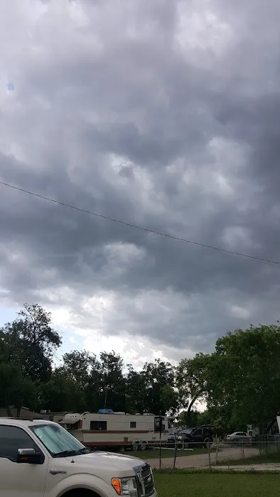 Country Air Mobile Home Park Picture 6