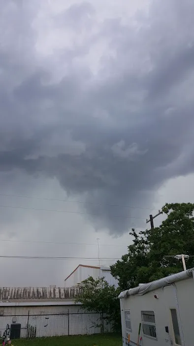 Country Air Mobile Home Park Picture 7