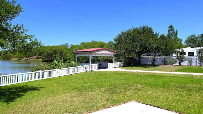 Braunig Lake RV Resort Picture 1