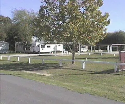 Rustic Oaks Park Picture 10