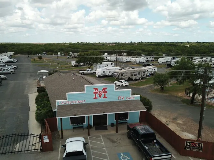 Bar M Mobile Home & RV Park Picture 4