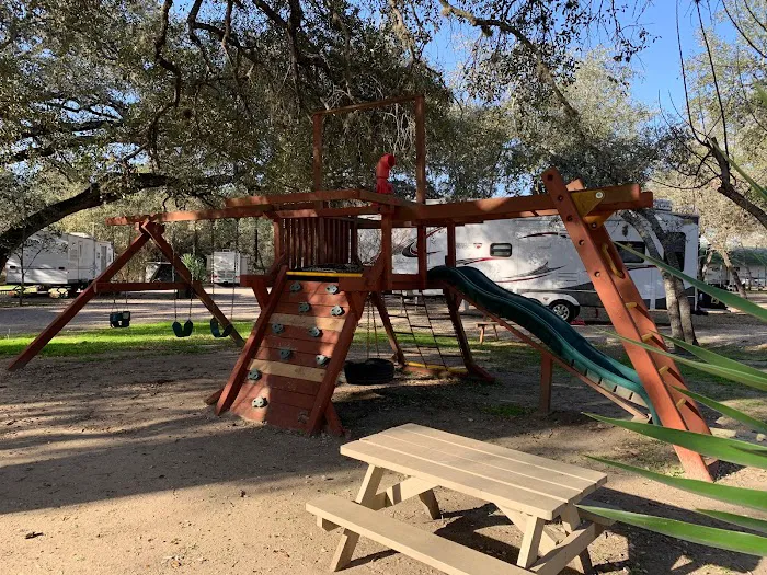 Shady Oaks RV Park Picture 4