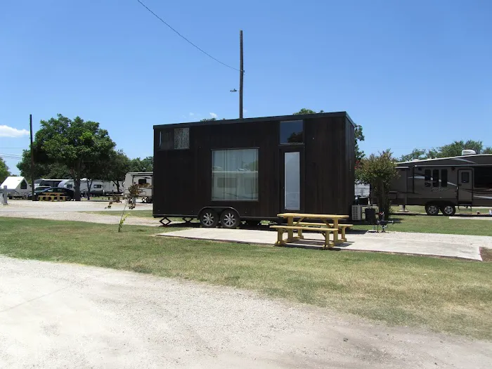 Mission City RV Park Picture 10