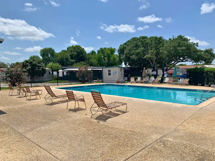 Lamplighter Estates Picture 3