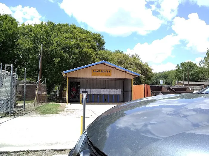 Val's Community Picture 4