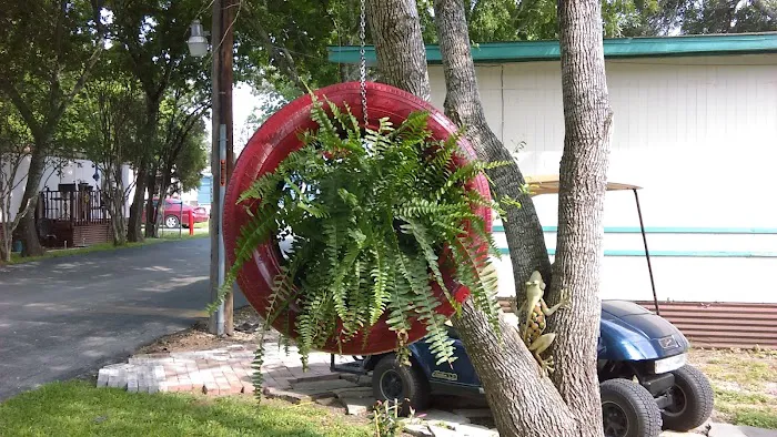 Universal City RV and Mobile Home Park (formerly ABC RV Park) Picture 8