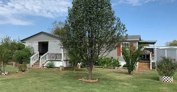 Sunnylane Estates Mobile Home Picture 4
