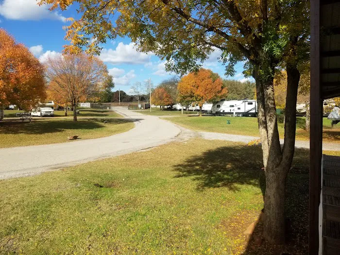 A-AAA Adult RV Park Picture 9