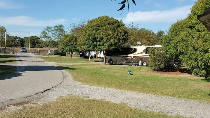 A-AAA Adult RV Park Picture 6