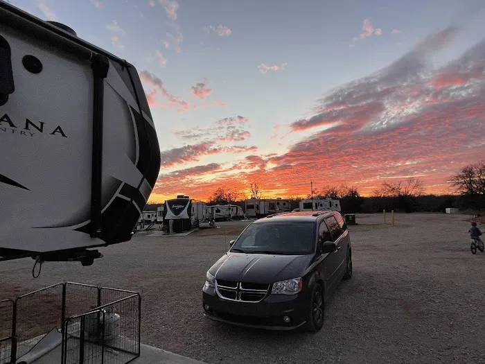Redbud RV Park Picture 4