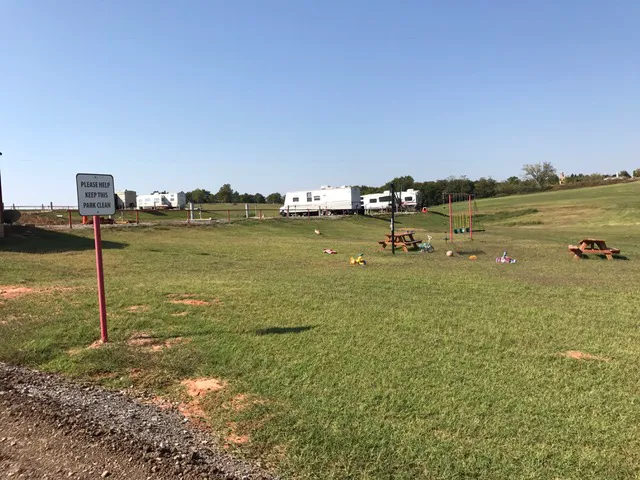 Matty's RV Park & Storage Picture 5