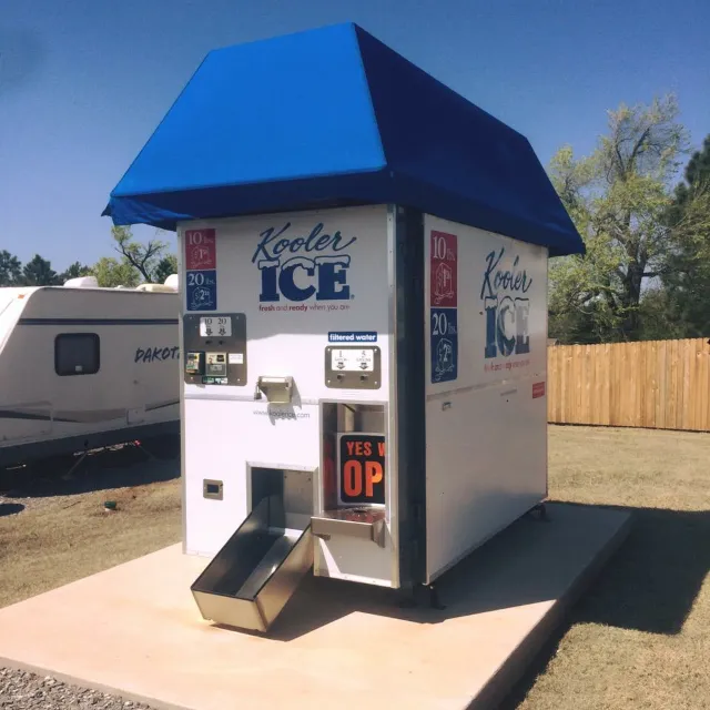 Pecan Grove RV Resort Picture 10