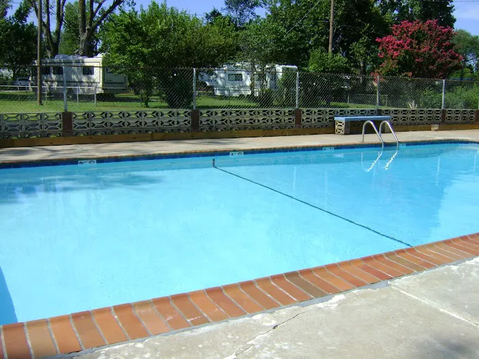 Parkway Mobile Home Community Picture 8