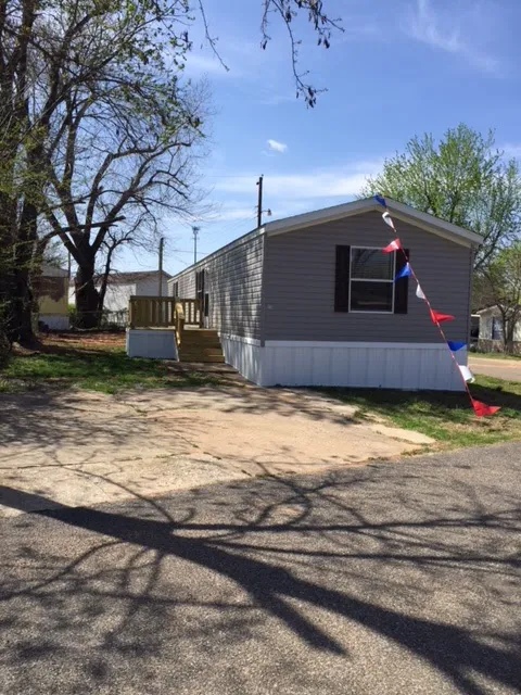 Parkway Mobile Home Community Picture 7