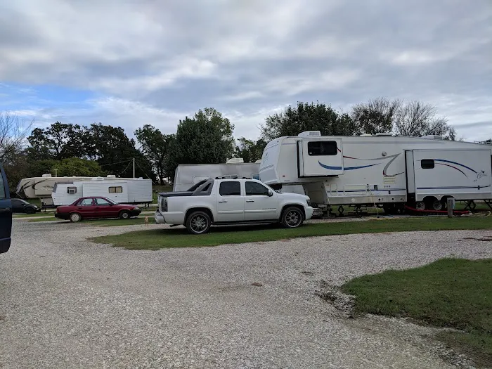 ParkWest RV Court Picture 2