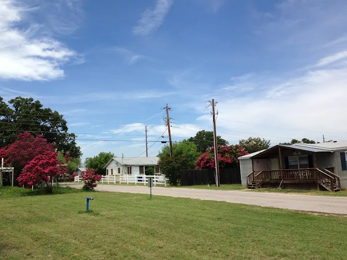 Twin Rivers Manufactured Home Community Picture 7