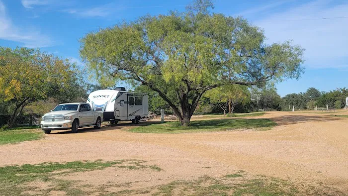 Kingsland Slab RV Camp Picture 6