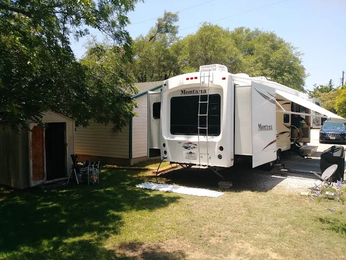 Hofbrau RV Park Picture 3