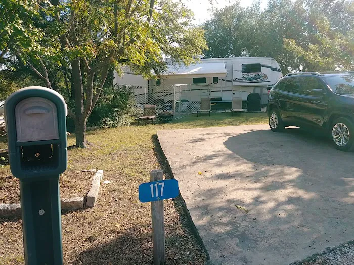 Hofbrau RV Park Picture 8