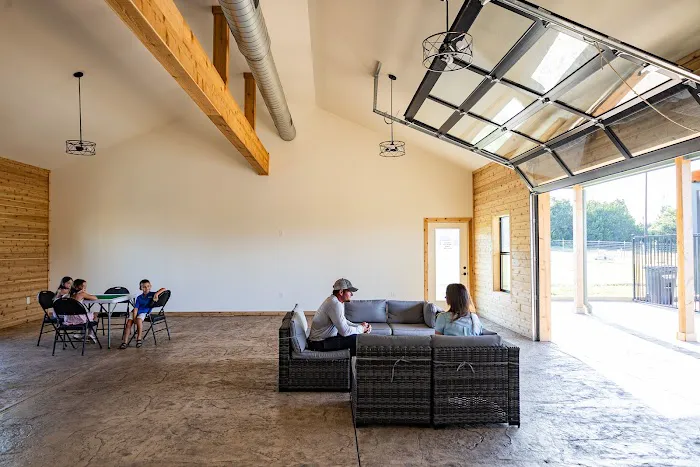 Henly RV Park Picture 5