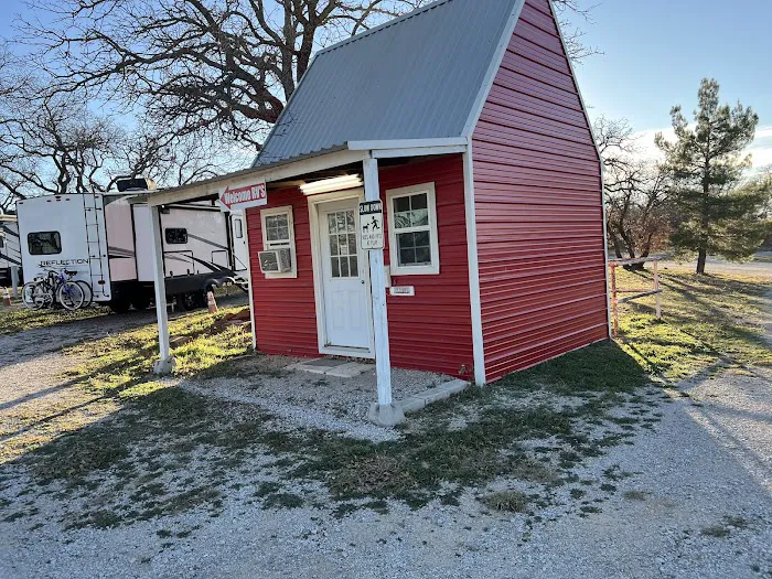 Wild Country RV Resort Picture 2