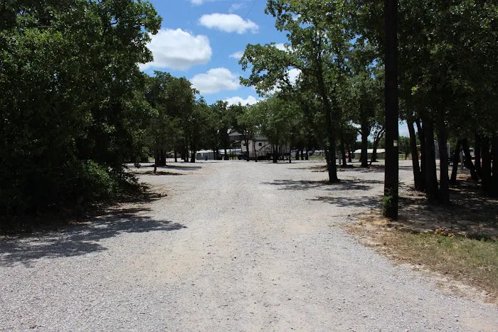 Sleepy Hollow RV Park Picture 2