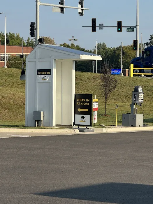 Love's RV Hookup Picture 3