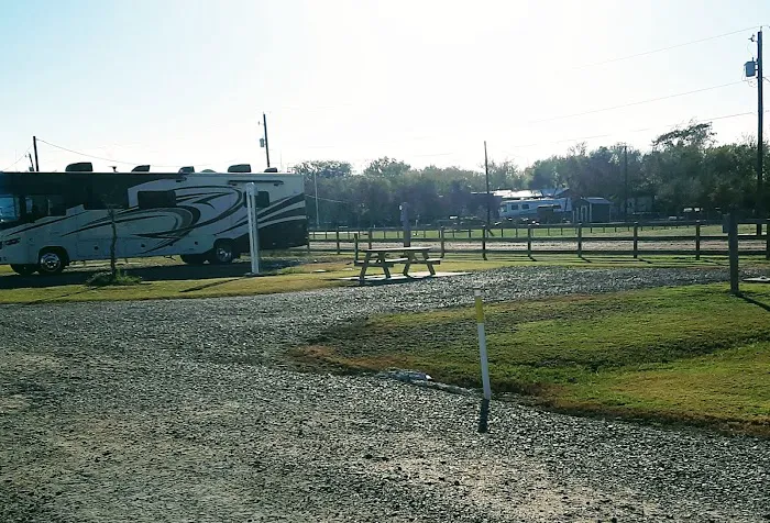 Gator RV Park Picture 1