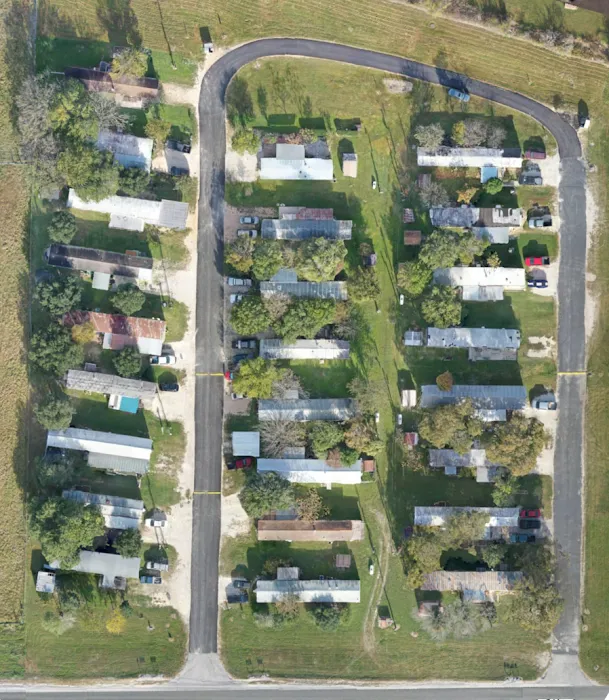 Comal Valley Mobile Home Park Picture 10