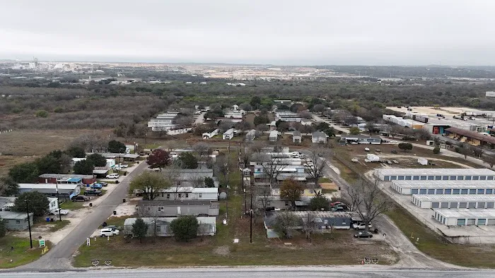 Comal Valley Mobile Home Park Picture 5