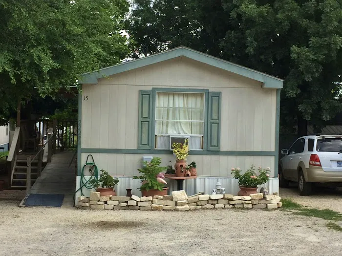 Lighthouse Mobile Home Park Picture 2