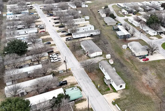 Coastal Bend Mobile Home Park Picture 3