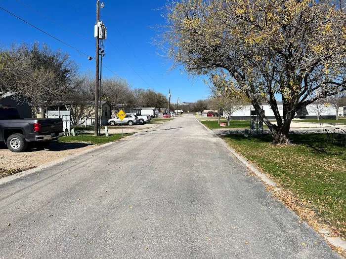 Coastal Bend Mobile Home Park Picture 6