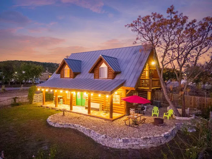 Corner Star Cabin (& RV Park) Picture 1