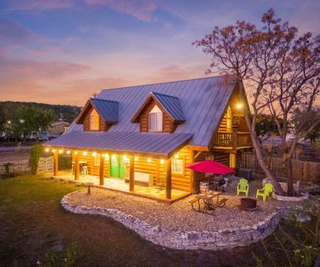 Corner Star Cabin (& RV Park)