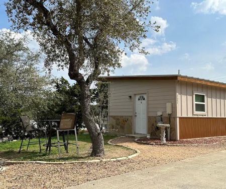 Fox Hollow RV Park & Cottages