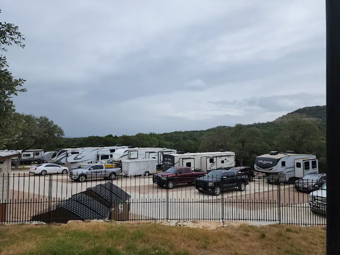 Fox Hollow RV Park & Cottages Picture 8