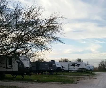 Twin Oaks RV Park