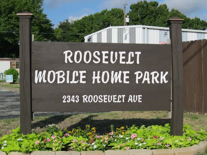 Roosevelt Mobile Home Park Picture 5