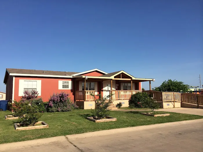 Crestwood Estates Picture 2