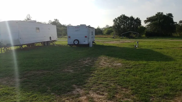 Twin Oaks RV Park Picture 7